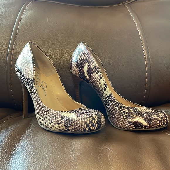 Jessica Simpson Calie Pump - Picture 1 of 7